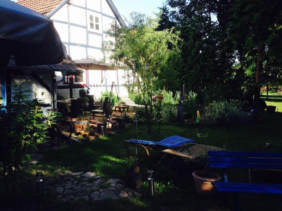 Ferienwohnung Am Brunnenplatz Бад-Зоден-Аллендорф Экстерьер фото